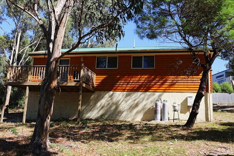 Freycinet Hideaway - New Castle Holiday 1