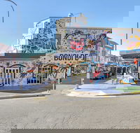 Private 4 Bedroom Beach House in Bondi - New Castle Holiday