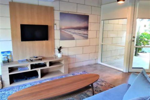 Port Central No 4 - New Castle Holiday 4