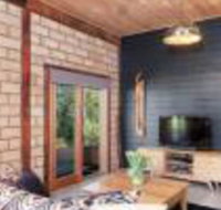 Falls River Luxury Accommodation - New Castle Holiday