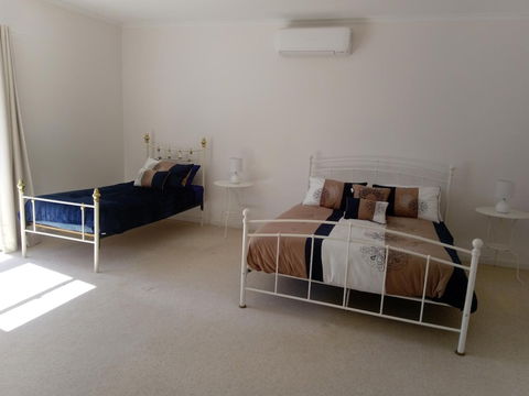 Hilltop Escape B&B - New Castle Holiday 4