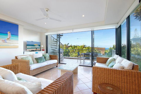 2 / 22 Stevens - New Castle Holiday 1