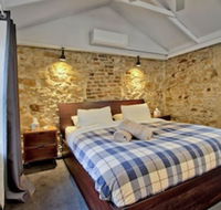 Heritage Listed Sandstone Cottage - New Castle Holiday