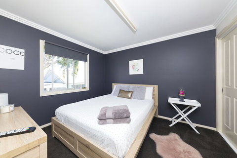 La Casa - New Castle Holiday 3