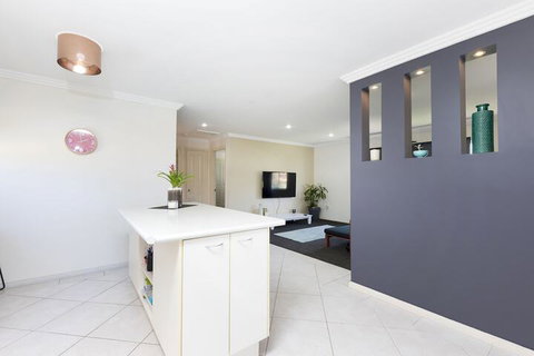 La Casa - New Castle Holiday 5