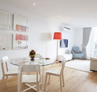 Boutique Stays - Sea Breeze Port Melbourne - New Castle Holiday
