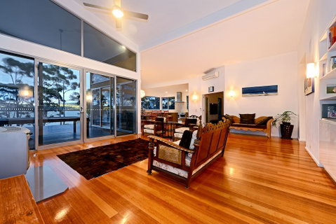 Cloudy Bay Lagoon Estate - New Castle Holiday 3