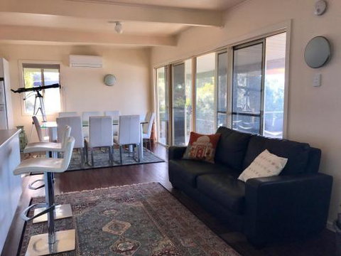 The Beach Shack - New Castle Holiday 5