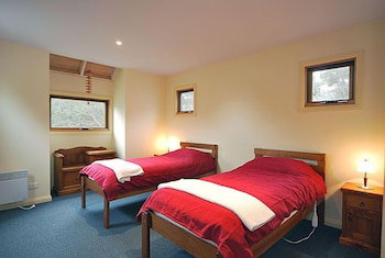 Snowdragon - New Castle Holiday 3