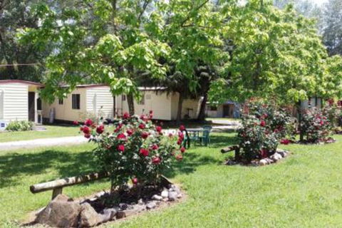 Khancoban Lakeside Caravan Park - New Castle Holiday 4