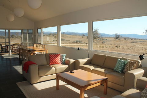Manna Tree Farm -modern Home With Majestic Views In Stunning Countryside - New Castle Holiday 4