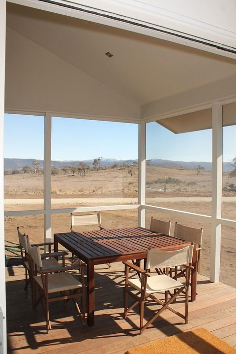 Manna Tree Farm -modern Home With Majestic Views In Stunning Countryside - New Castle Holiday 0