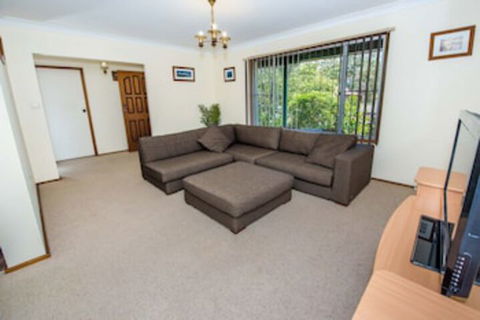 Government Rd 63 - Shoal Bay - New Castle Holiday 0