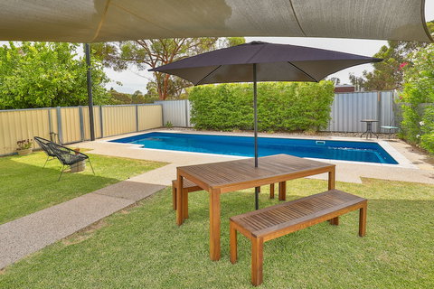 Robinvale Bridge Motel - New Castle Holiday 2