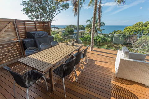 Pambula Family Beach House - New Castle Holiday 5