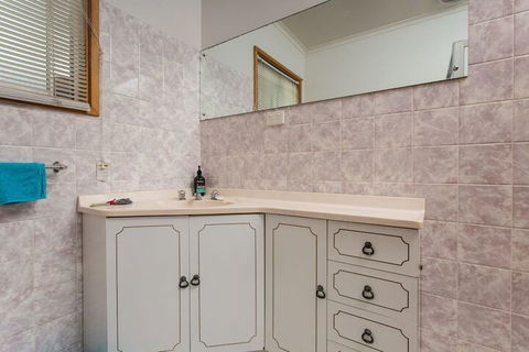 Pambula Family Beach House - New Castle Holiday 3