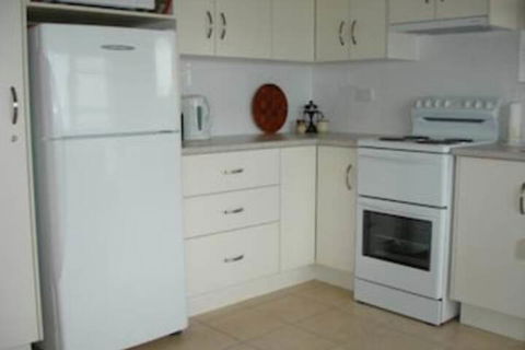 Quarterdeck, Unit 1/ 12 Magnus Street - New Castle Holiday 3