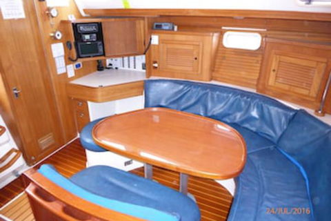 Sailtas - Sailing Charters To Bruny Island - Adults Only - New Castle Holiday 0