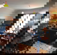 Hill's Creek Holiday Home - New Castle Holiday