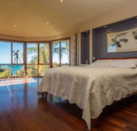 Tura Beach House on Pacific Way - New Castle Holiday