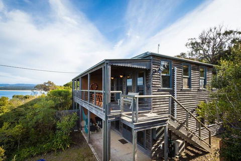The Bantry 1 Merimbula - New Castle Holiday 1