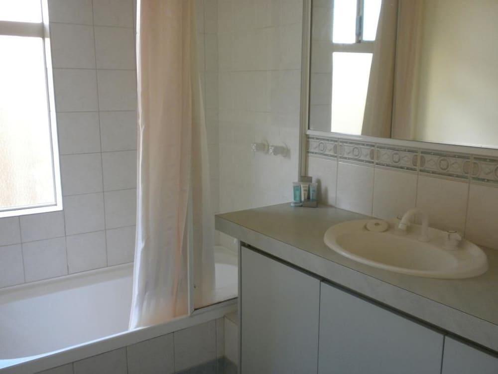 Canning Vale East ACT New Castle Holiday