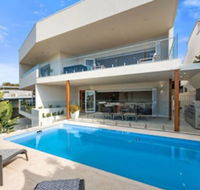 Ultimate Beach House - New Castle Holiday