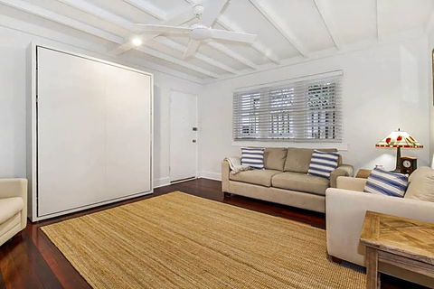 Manly Garden Apartment - New Castle Holiday 5
