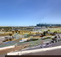 Quest Springfield Central - New Castle Holiday