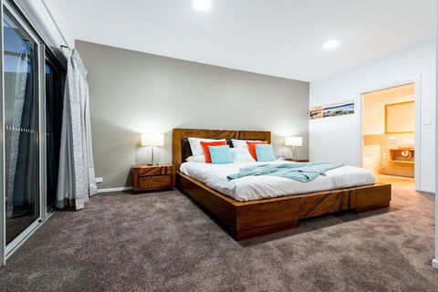 Ulverstone River Edge Apartments - New Castle Holiday 3
