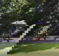 Bateau Bay Hotel - New Castle Holiday