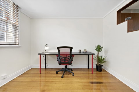 HELENA, 2BDR Fitzroy House - New Castle Holiday 0