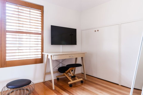 VERA, 1BDR South Melbourne Apartment - New Castle Holiday 2