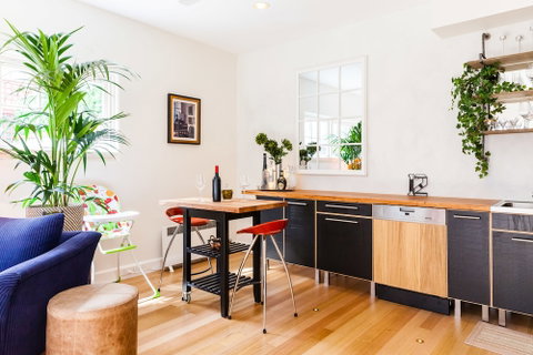 VERA, 1BDR South Melbourne Apartment - New Castle Holiday 5