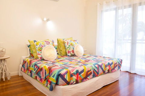 Absolute BeachFront Bliss @ Newell Beach - New Castle Holiday 7