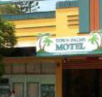 Town Palms Motel - New Castle Holiday