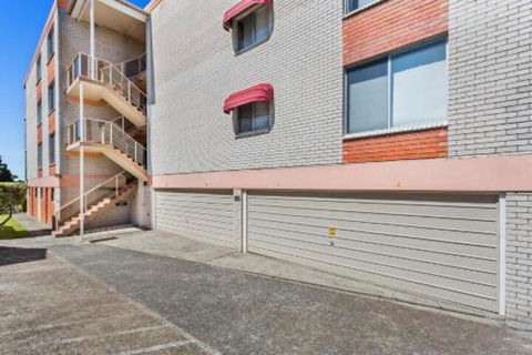2 BEDROOM APARTMENT LAMAN LODGE UNIT 2 - New Castle Holiday 5
