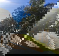 Sandbar Motel - New Castle Holiday