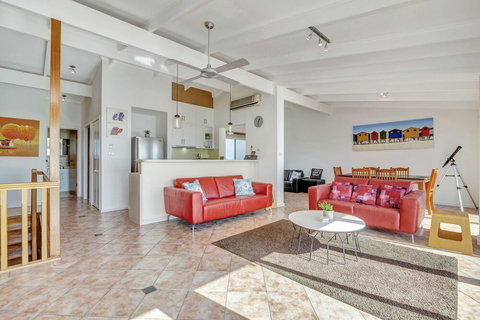 Queensland South - New Castle Holiday 3