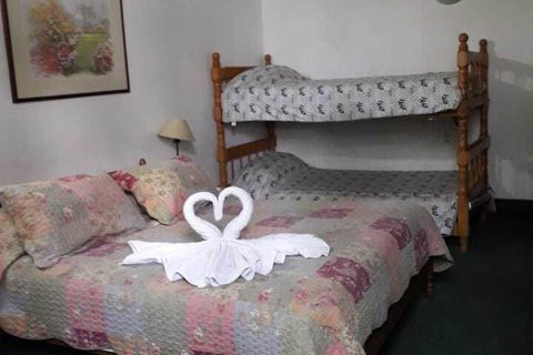 Cameron Lodge Cottage - New Castle Holiday 4