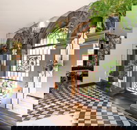 The Crafers Hotel - New Castle Holiday