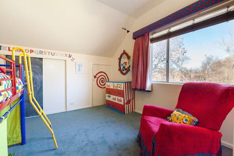 KELLY, 3BDR Northcote House - New Castle Holiday 4