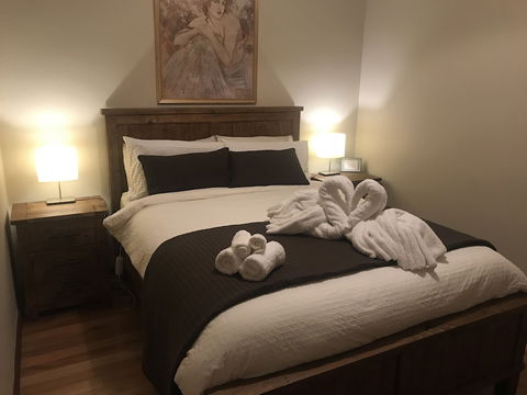 Atina Rocks Country Homestead - New Castle Holiday 4