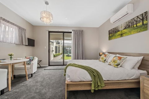 The Wellington Bed & Breakfast - New Castle Holiday 1