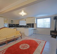 Cottage in the country - New Castle Holiday