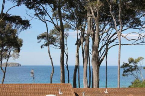 Coastal Retreat Unit 5 - New Castle Holiday 3