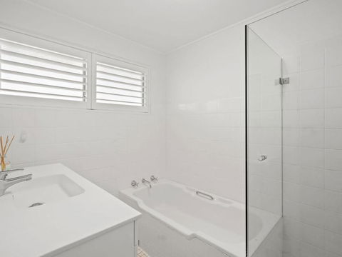 Cumbernauld #12 12 / 12 Terrigal Esp Terrigal - New Castle Holiday 3
