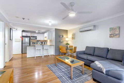 Shoal Bay Beach Apartments, 6/2 Shoal Bay Road - New Castle Holiday 0
