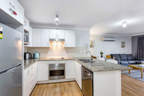 Shoal Bay Beach Apartments, 6/2 Shoal Bay Road - New Castle Holiday 6