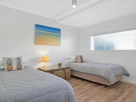 Poolside At Iluka Resort Apartments - New Castle Holiday 4